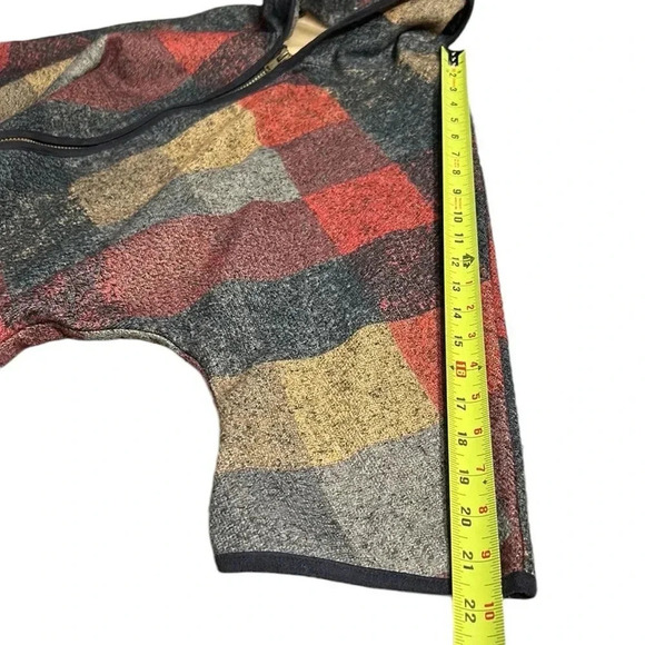 VTG VIN Rouge,plaid coat,oversized, PTP 23”,gold lined,, Paris vibe, winter,EC - Picture 13 of 14